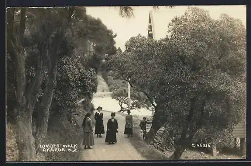 AK Akaroa, Lovers` Walk