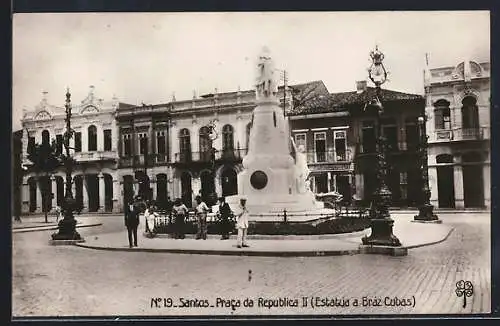 AK Santos, Praca da Republica II, Estatua a Bráz Cubas