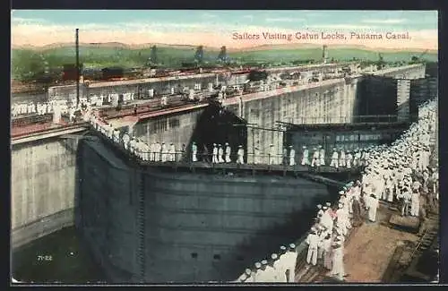 AK Gatun Locks, Sailors Visiting, Schleusentore, Panama Canal