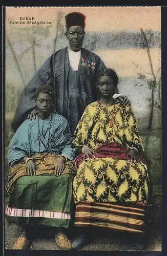 AK Dakar, Famille Sénégalaise