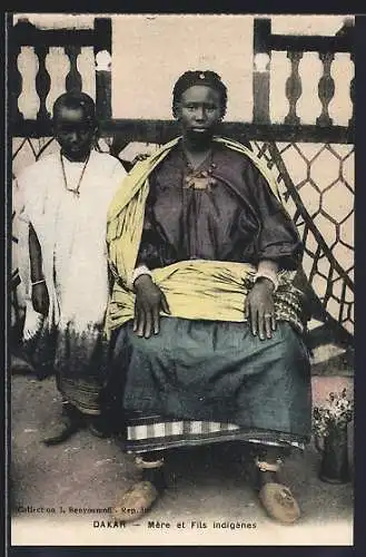 AK Dakar, Mère et fils indigènes, afrikanische Volkstypen
