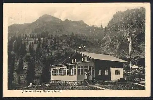 AK Unterkunftshaus Bodenschneid, Ortspartie mit Berghütte
