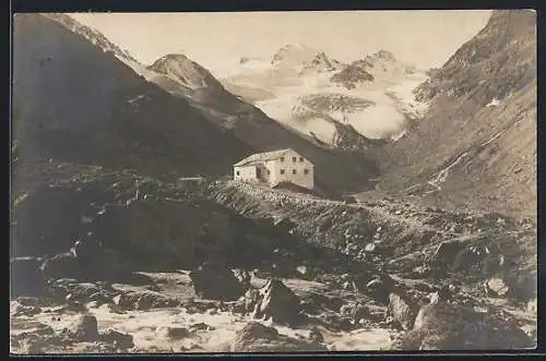AK Jamtalhütte /Jamstal, Ansicht mit Umgebung und Dreiländerspitze