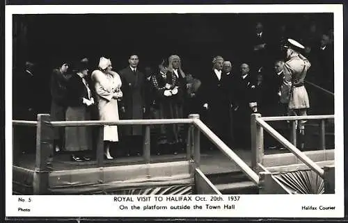 AK Halifax, Royal visit 1937, On the platform outside the Town Hall