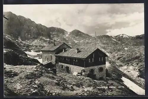AK Simonyhütte, am Haus auf dem Dachstein