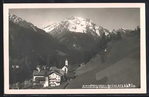 AK Brandberg /Zillertal, Panorama mit Kirche und Grünberg