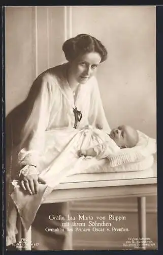 AK Gräfin Ina von Ruppin, die Gemahlin von Prinz Oskar von Preussen mit ihrem Söhnchen