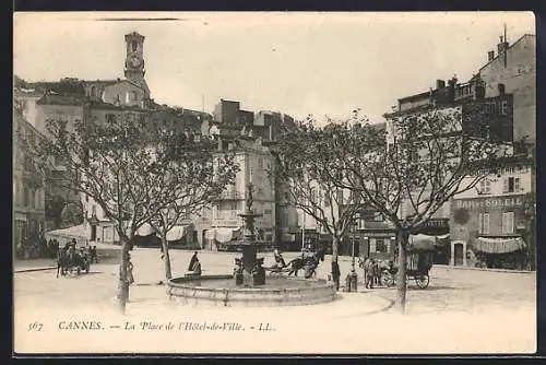 AK Cannes, La Place de l`Hôtel-de-Ville