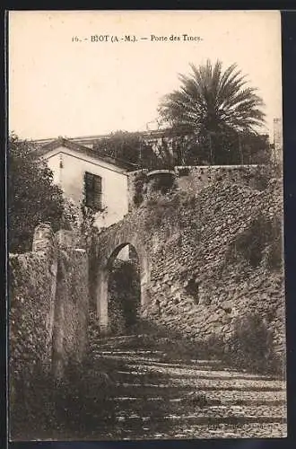 AK Biot /A.-M., Porte des Tines