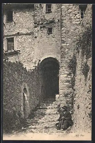 AK Contes, Rue des Prêtres, Ancienne porte