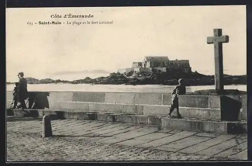 AK Saint-Malo, la plage et le fort national