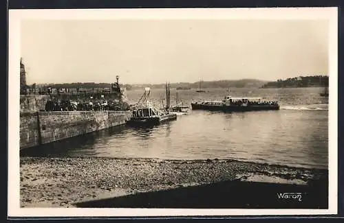 AK Dinard, Embarcadère des Vedettes Blanches