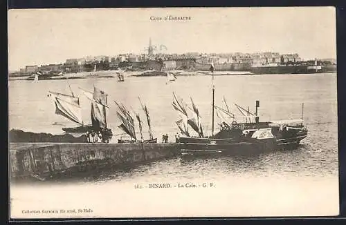 AK Dinard, La Cale avec voiliers et bateau à vapeur