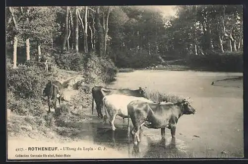 AK Rotheneuf, L`Étang du Lapin avec des vaches au bord de l`eau