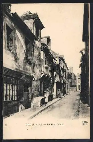 AK Dol /I.-et-V., La Rue Ceinte