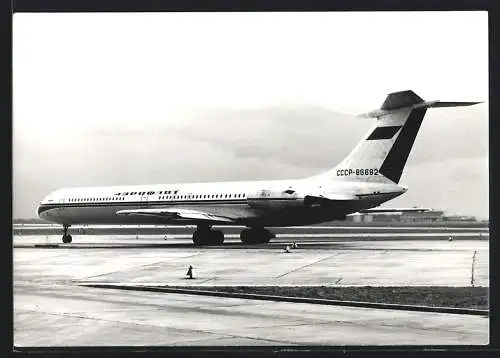 Fotografie Flugzeug Aeroflot Iljuschin Il-62, Kennung CCCP-86682