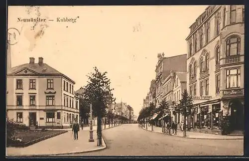 AK Neumünster, Strasse Kuhberg mit Geschäften