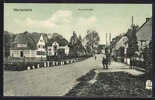 AK Marienheide, Hauptstrasse mit Wohnhäusern