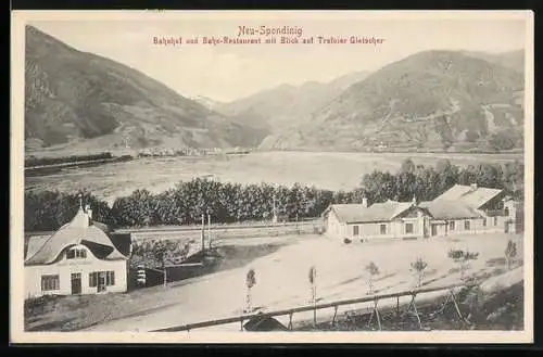 AK Schluderns, Neu-Spondinig, Bahnhof und Bahn-Restaurant mit Blick auf Trafoier Gletscher