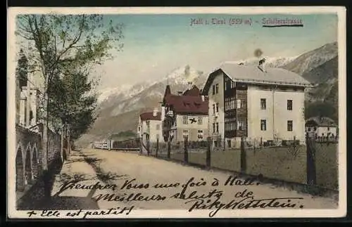 AK Hall i. Tirol, Schillerstrasse mit Bergpanorama