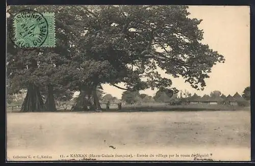 AK Kankan, Entrée du village par la route de Siguiri