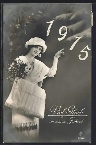 AK Jahreszahl 1915, Frau mit Mistelzweigen, Viel Glück zum neuen Jahre