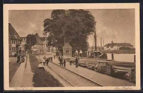 AK Glückstadt, Partie am Hafen mit Kindern und Spaziergängern