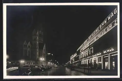 AK Berlin, Kaiser-Wilhelm-Gedächtniskirche bei Nacht, Budapester Str.