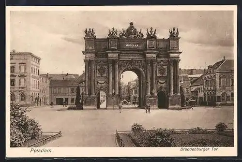 AK Potsdam, Brandenburger Tor am Luisenplatz