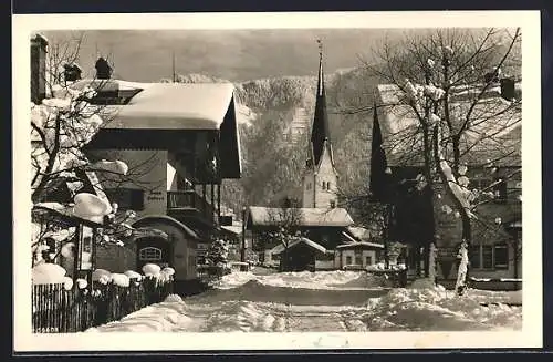 AK Bayrischzell, winterliche Dorfpartie mit Hotel Haus Lubera