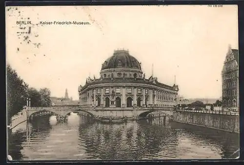 AK Berlin, Kaiser-Friedrich-Museum mit Flusspartie