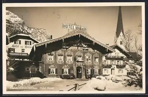 AK Garmisch-Partenkirchen, Hotel Husar mit verschneiter Auffahrt