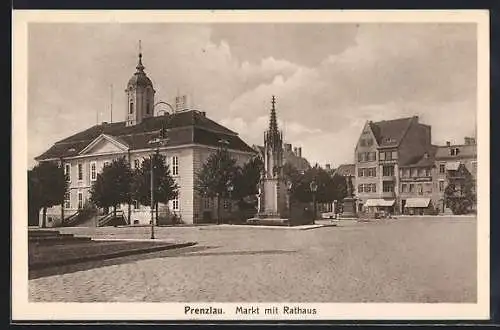 AK Prenzlau, Markt mit Rathaus