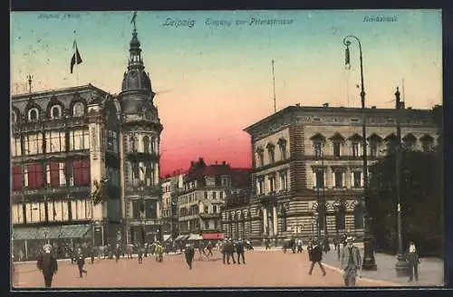AK Leipzig, Eingang zur Peterstrasse mit Reichsbank bei Abenddämmerung