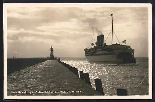 AK Sassnitz /Rügen, Ankunft des Fährschiffes Deutschland