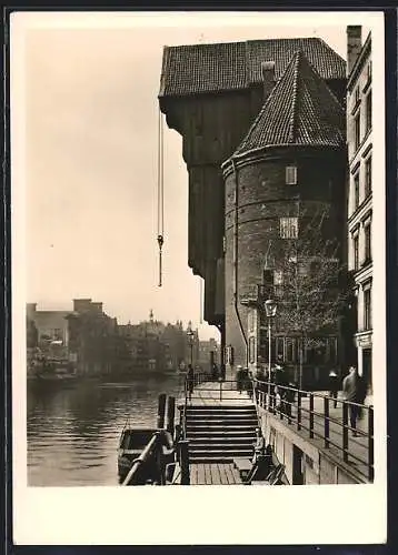 AK Danzig / Gdansk, Partie am Krantor