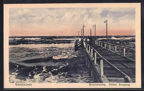 AK Swinemünde, Brückensteg, Hoher Seegang