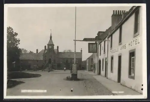 AK Gifford, Tweeddale Arms Hotel