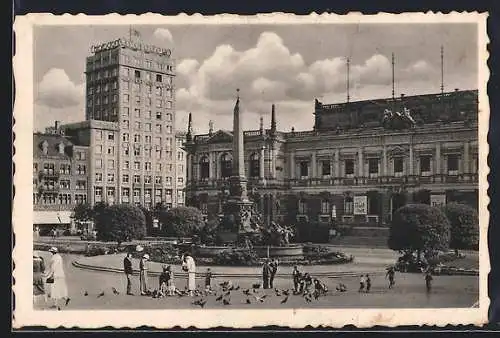AK Leipzig, Augustusplatz mit Museum, Europahaus und Mendebrunnen