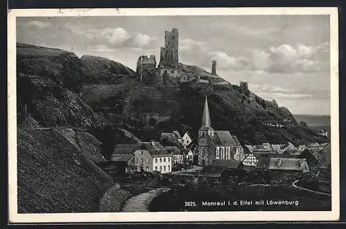 AK Monreal i. d. Eifel, Ortsansicht mit Kirche und Löwenburg