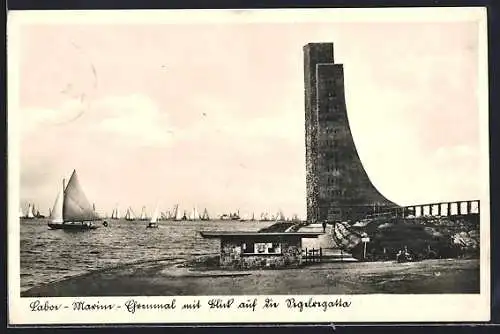 AK Laboe, Marine-Ehrenmal mit Blick auf die Segelregatta