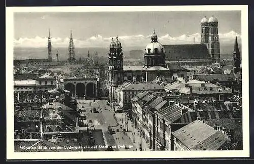 AK München, Blick von der Ludwigskirche auf Stadt und Gebirge