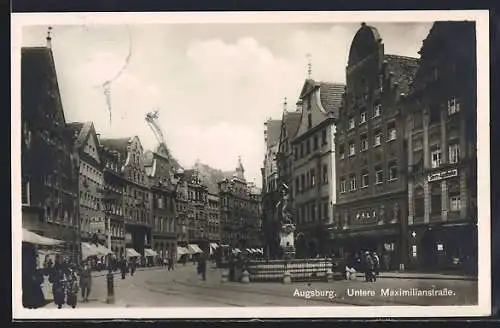 AK Augsburg, Geschäfte und Kunden in der unteren Maximilianstrasse