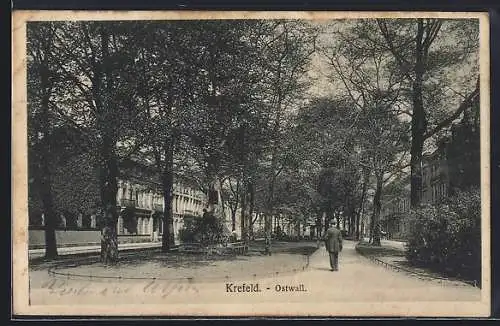 AK Krefeld, Ostwall mit Denkmal