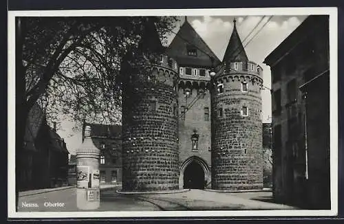 AK Neuss, Obertor mit Litfasssäule