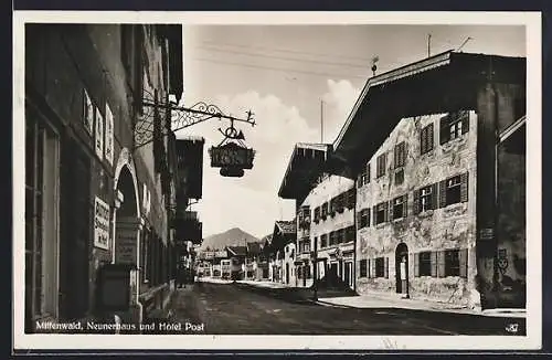 AK Mittenwald, Strassenansicht mit Neunerhaus und Hotel Post