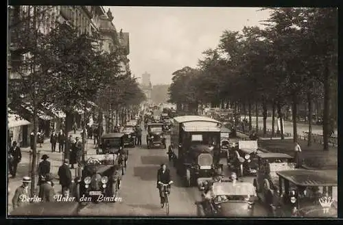 AK Berlin, Unter den Linden, Geschäfte und Verkehr