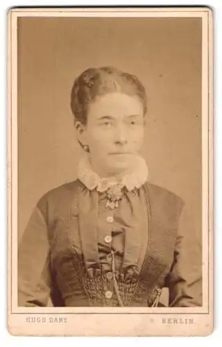 Fotografie Hugo Danz, Berlin, Jerusalemer Strasse 28, Porträt einer Dame