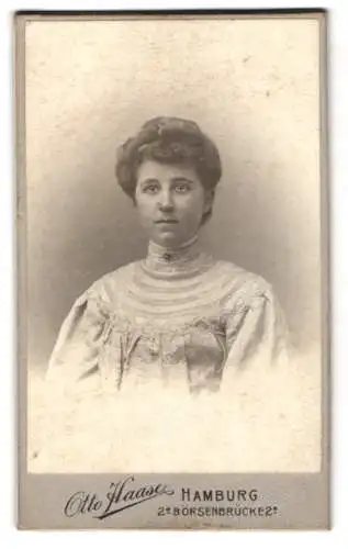 Fotografie Otto Haase, Hamburg, Börsenbrücke 2, Porträt einer jungen Frau
