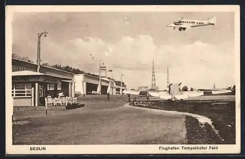 AK Berlin, Flughafen Tempelhofer Feld mit Flugzeugen